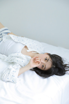 老公一到晚上就要吃奶睡觉正常吗